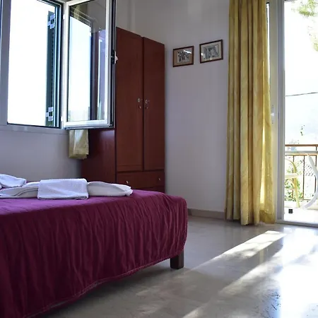 Michalis Place Aparthotel Vasilikí