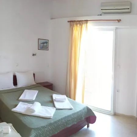 Michalis Place Apartmanhotel 3*